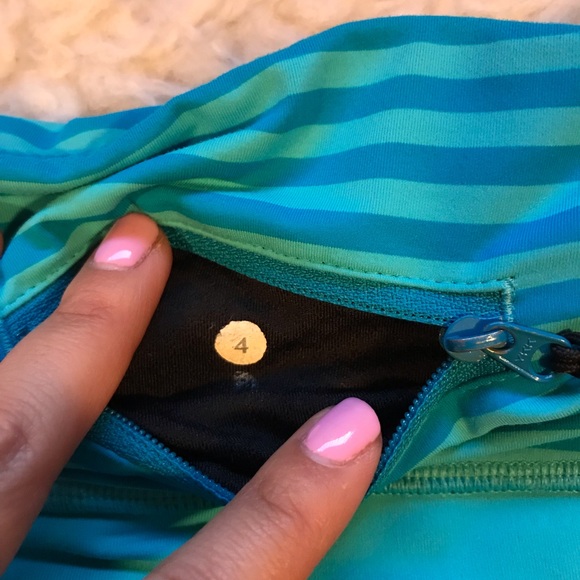 LULULEMON black/teal striped waistband leggings - Picture 4 of 8